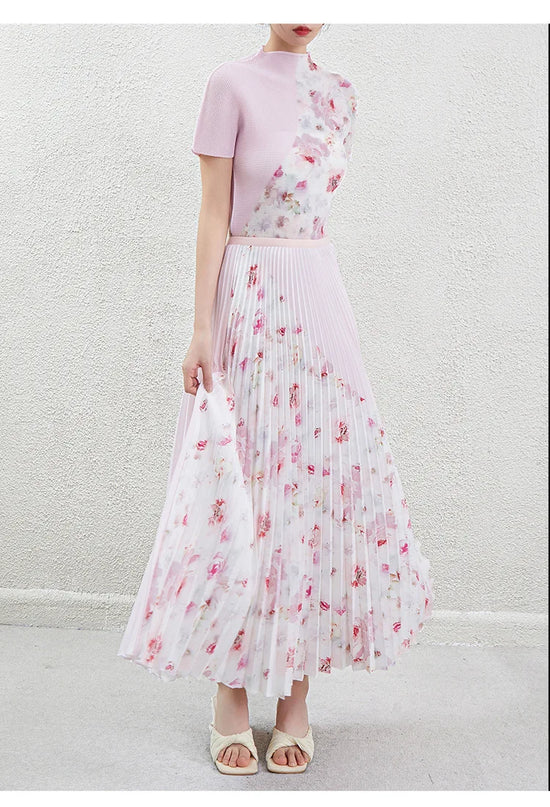 Spring/Summer New Arrival: A unique and sophisticated two-piece set featuring a floral ruffled top and skirt.