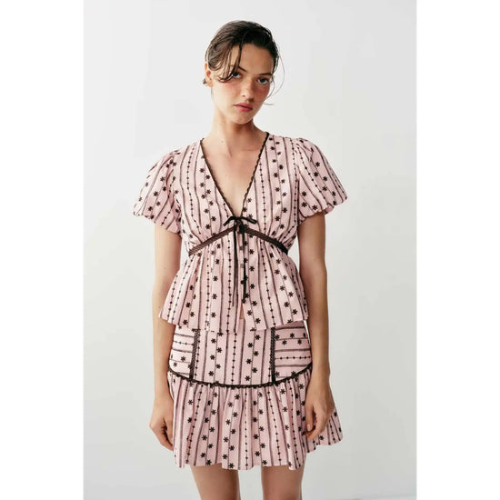 Fashionable Embroidered Women&